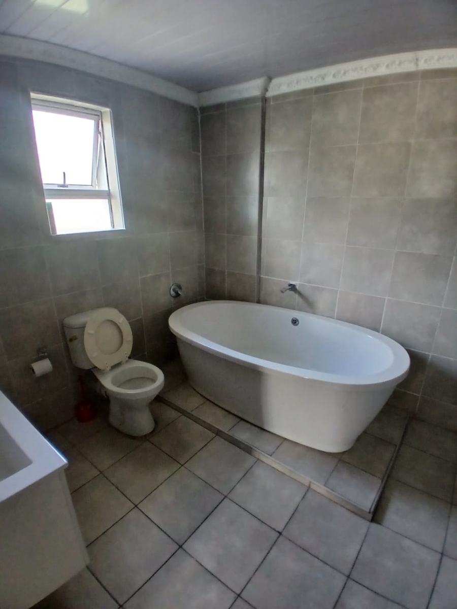 3 Bedroom Property for Sale in Haven Hills Eastern Cape